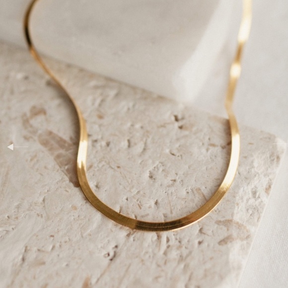 NEW NECKLACE 18K GOLD HERRINGBONE CHAIN NECKLACE - Picture 4 of 6